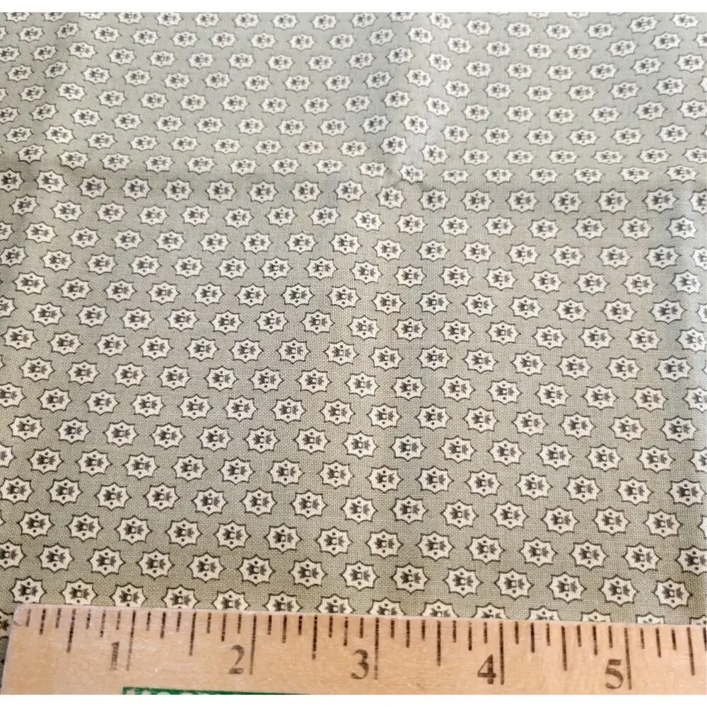 Cranston VIP Green Floral Star Cotton Fabric 1yd x44